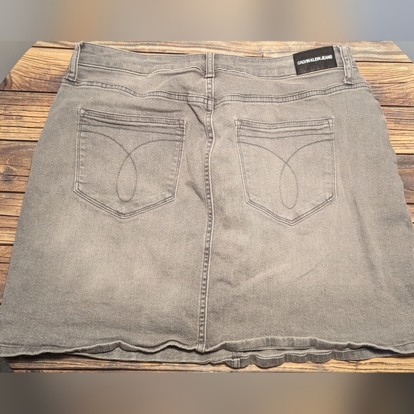 Calvin Klein Jeans Grey Denim Mini Skirt - Picture 3 of 3